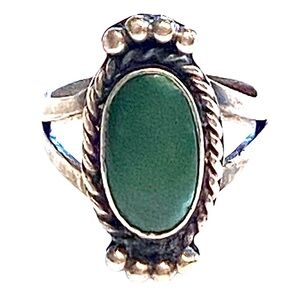 Vintage Green Turquoise Sterling Silver Native American Ring Navajo
